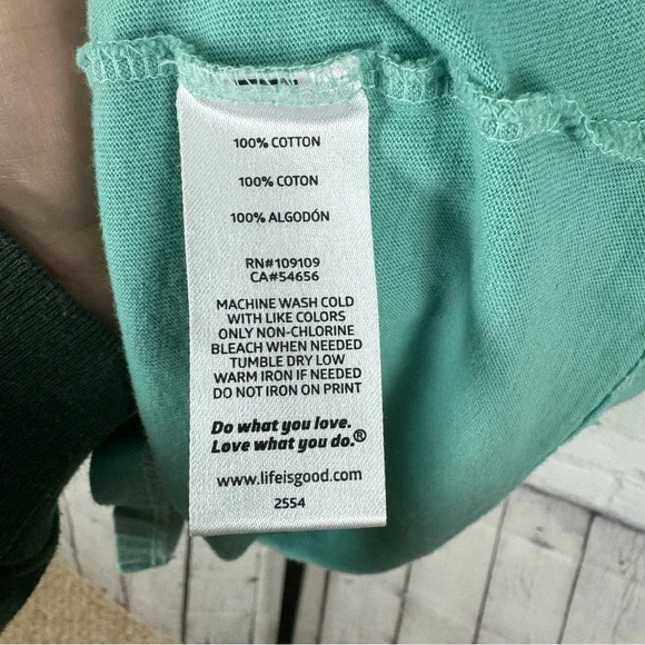 Life is Good Dog Days V-Neck Short Sleeve Shirt Size Small - Picture 7 of 7